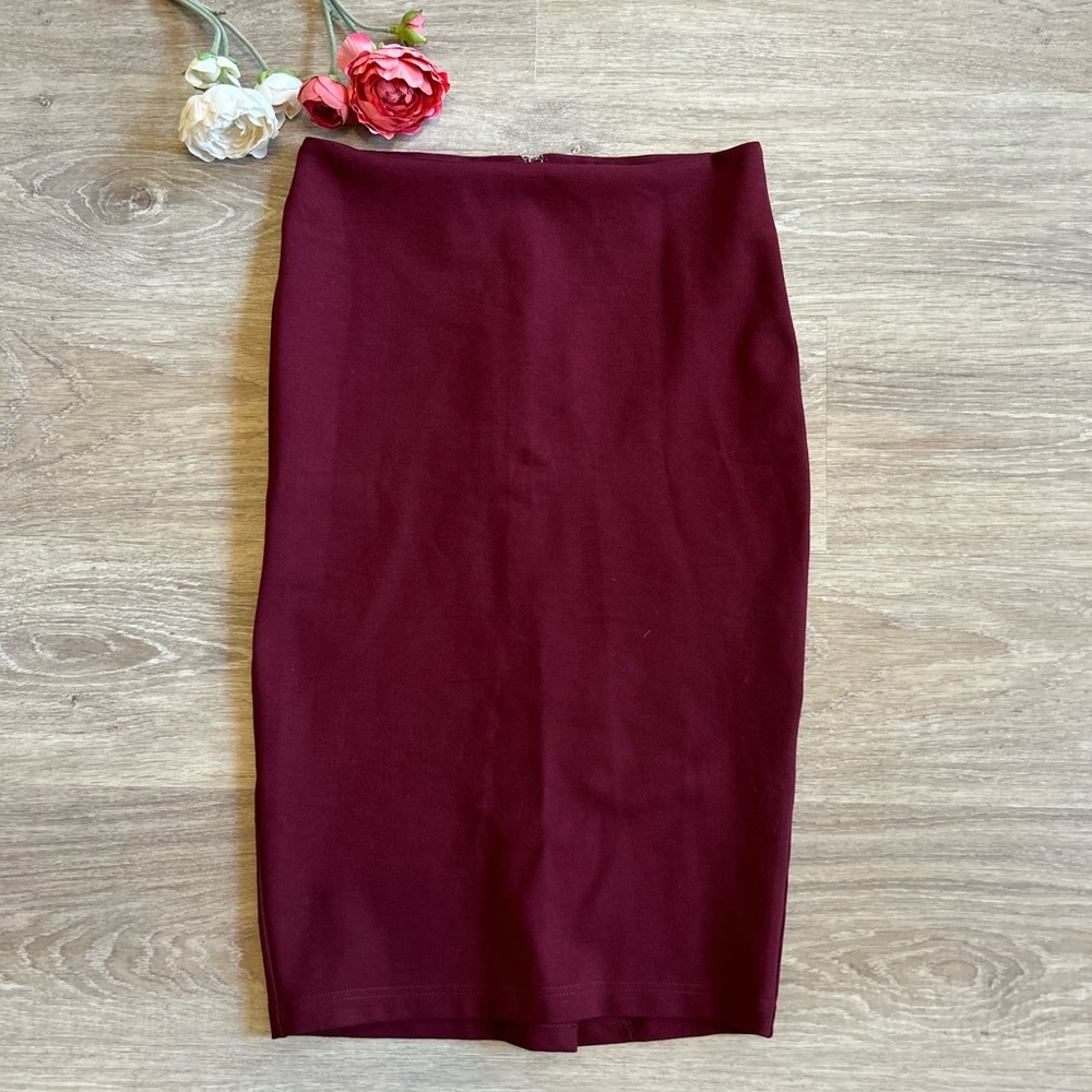 Solemio Pencil Skirt in Burgundy Wine Women’s Medium 6/8
